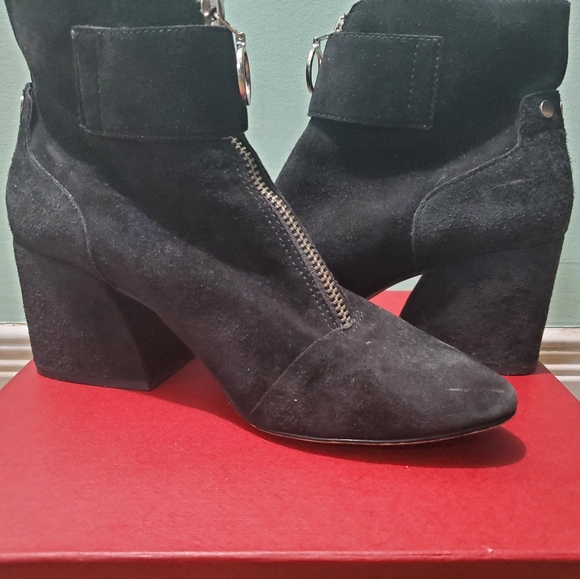DOLCE VITA Varra Black Leather Suede Front Zip Chunky Heel Booties sz 10 - Picture 6 of 9